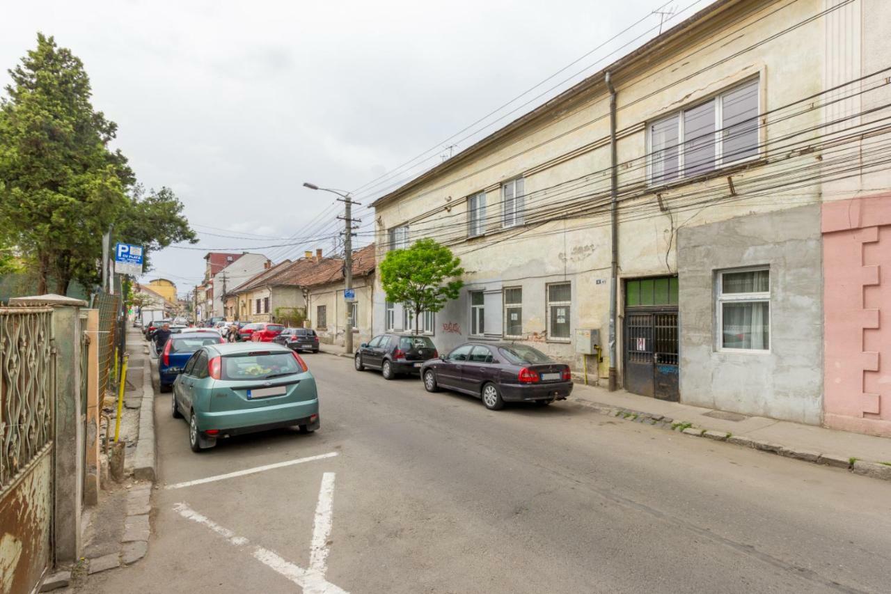 City Chic 3 Bedroom Apartment Cluj-Napoca Exterior photo